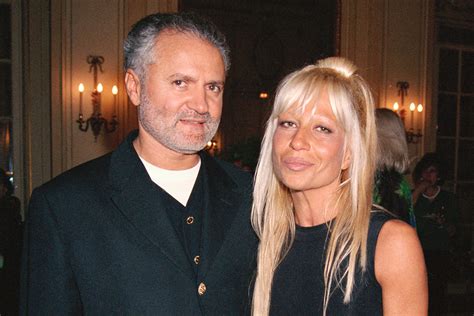 gianni versace e donatella|gianni versace sister pics.